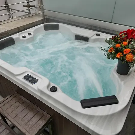 برستيج بوتيك للشقق الفندقية - بياتزا دومو 4*