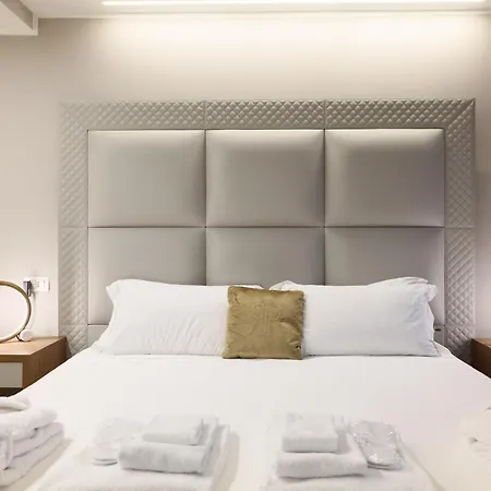 Prestige Boutique -piazza Duomo Milan