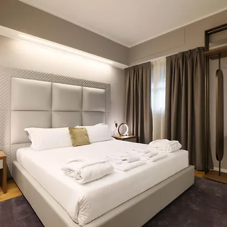 برستيج بوتيك للشقق الفندقية - بياتزا دومو 4*